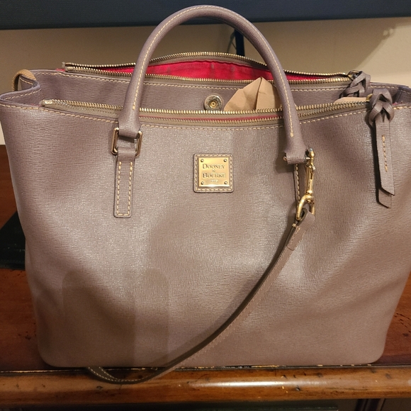 Dooney & Bourke - Picture 1 of 8